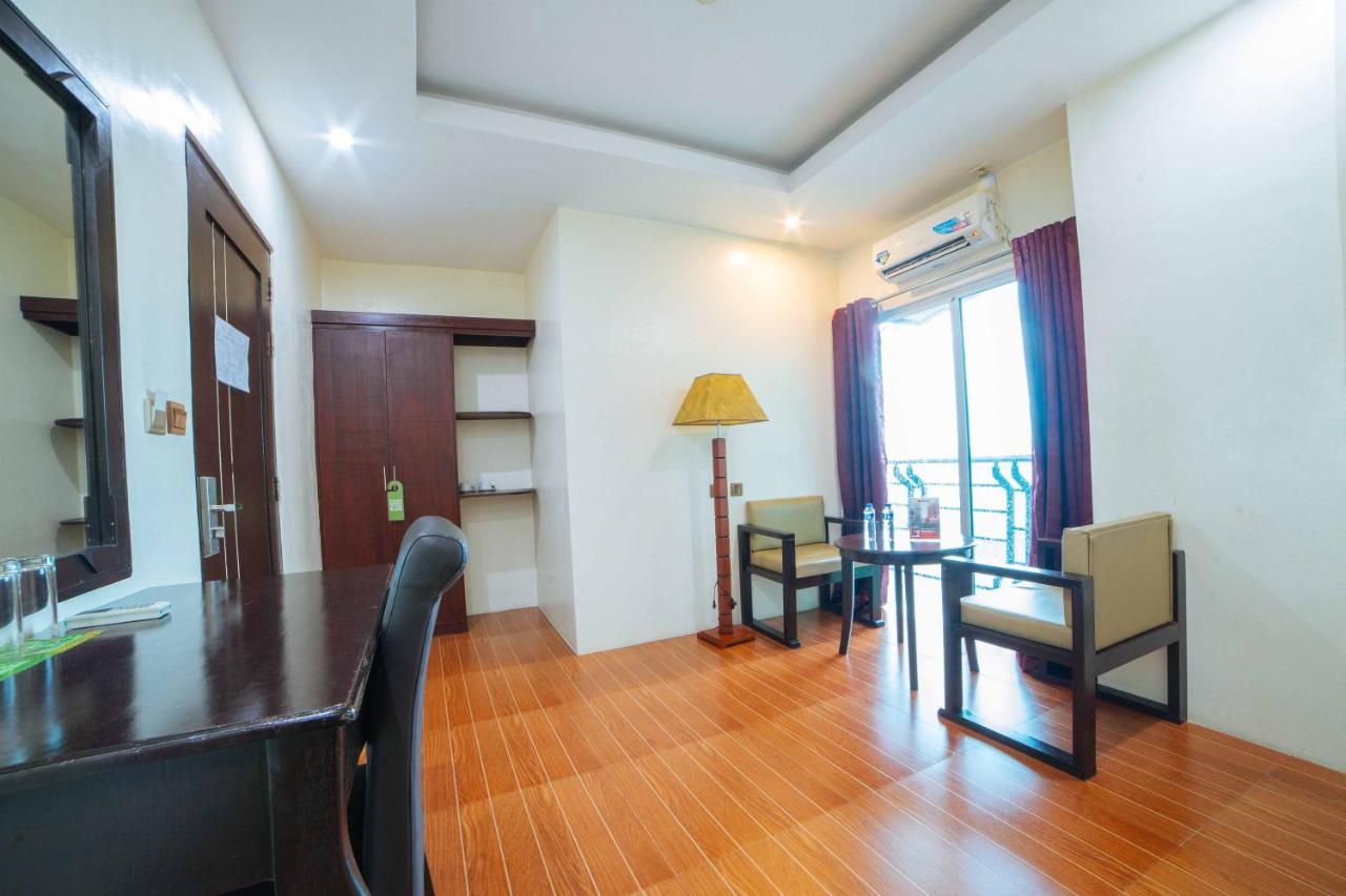 Reddoorz Plus @ Balibago Angeles City Bagian luar foto