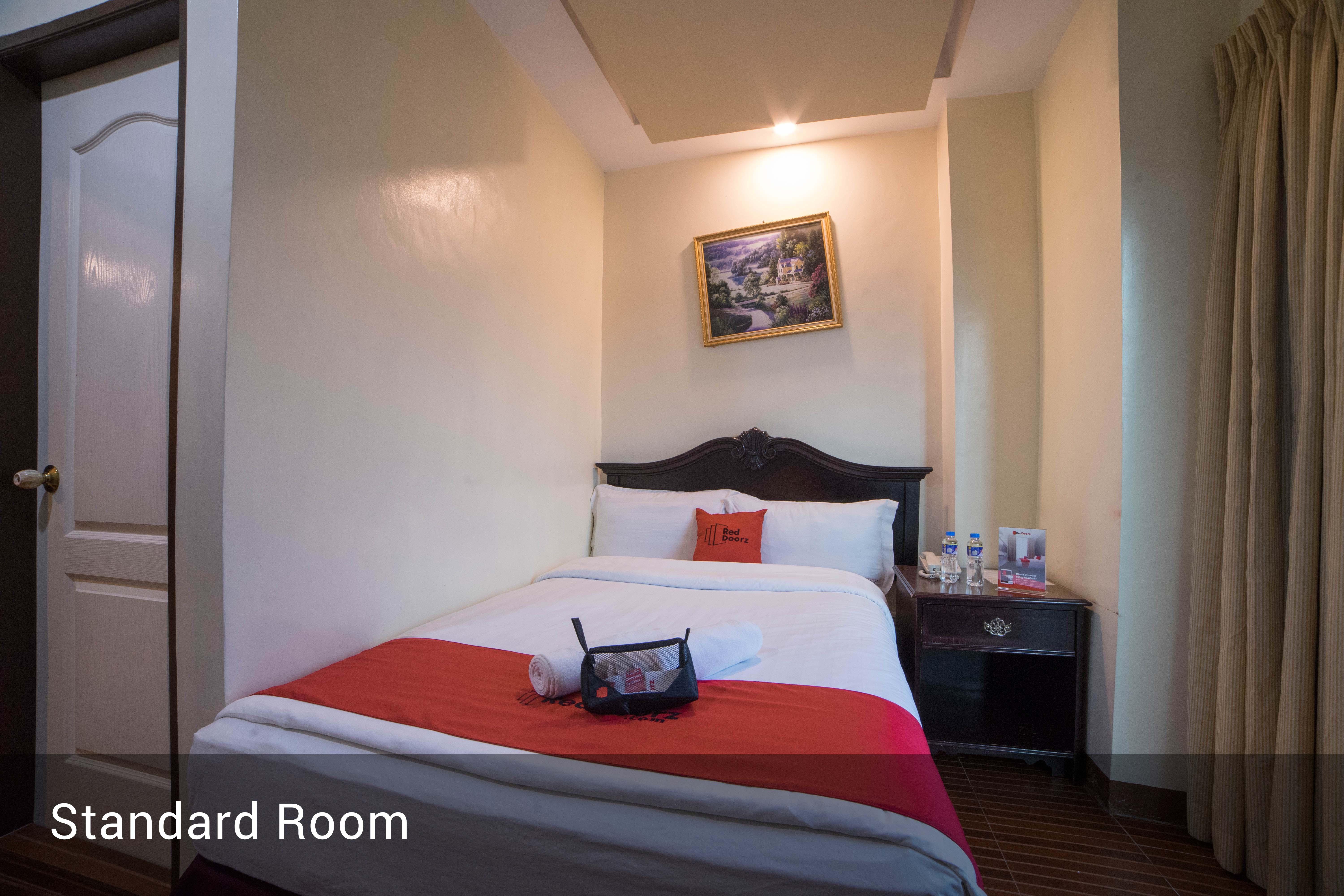 Reddoorz Plus @ Balibago Angeles City Bagian luar foto