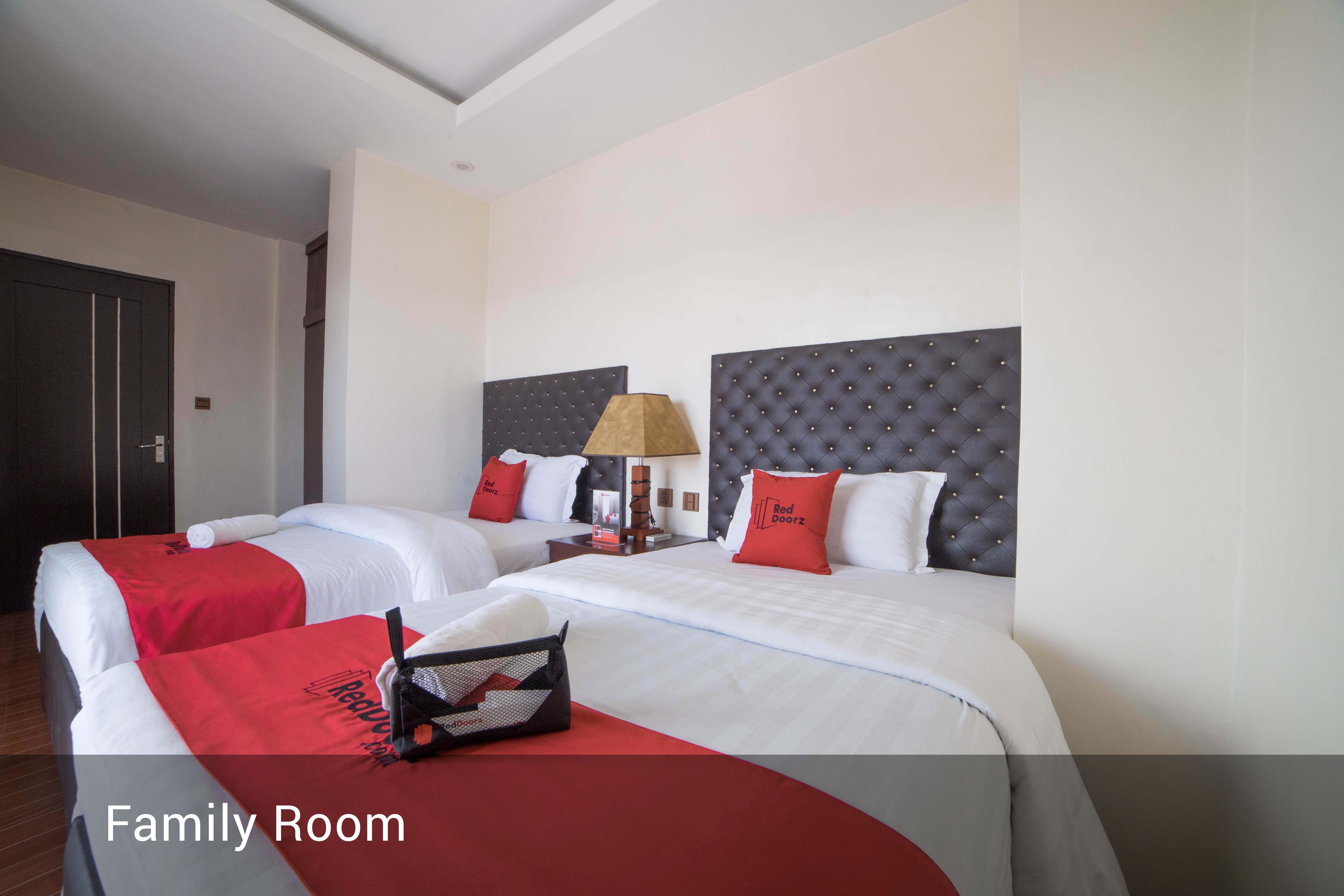 Reddoorz Plus @ Balibago Angeles City Bagian luar foto