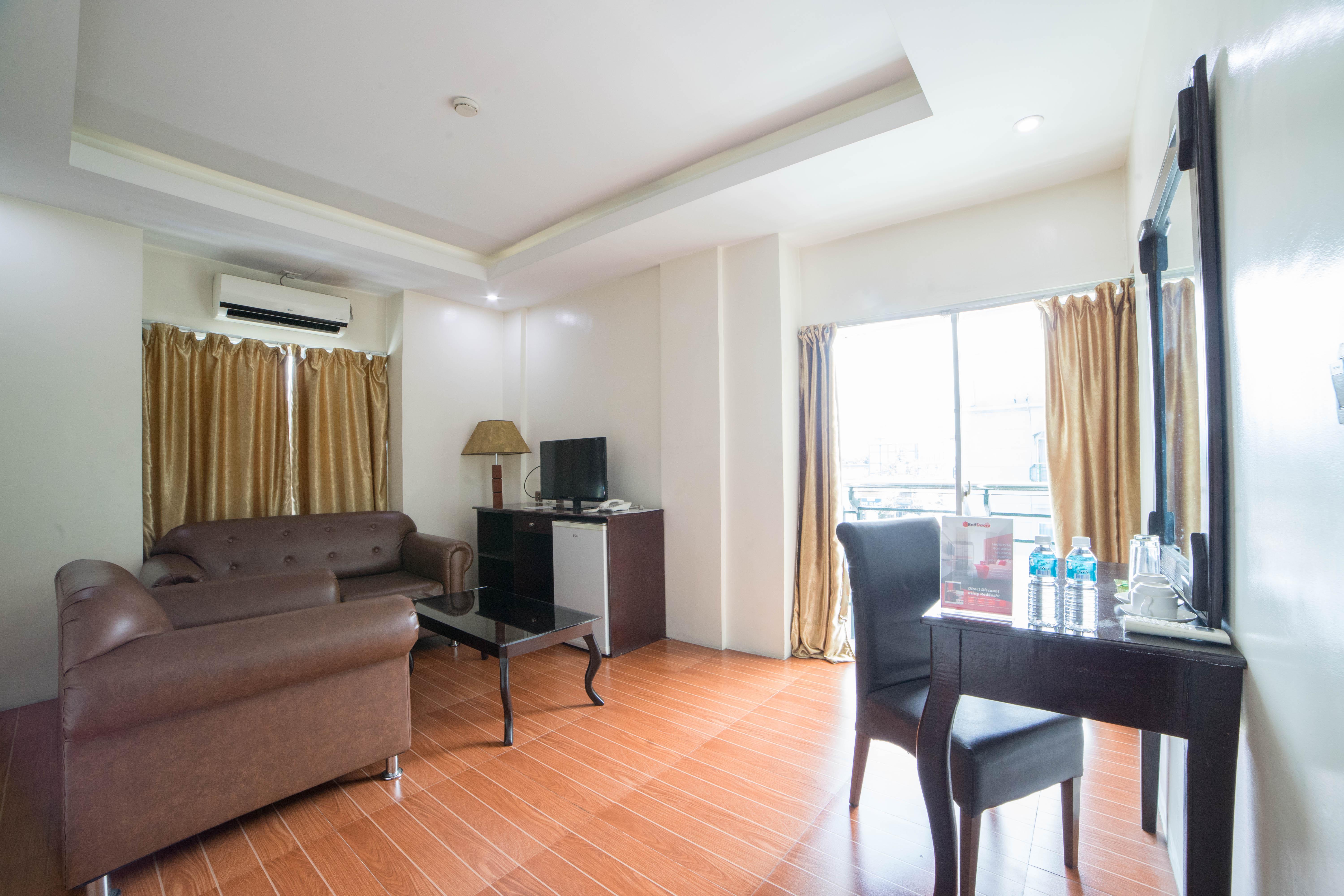Reddoorz Plus @ Balibago Angeles City Bagian luar foto