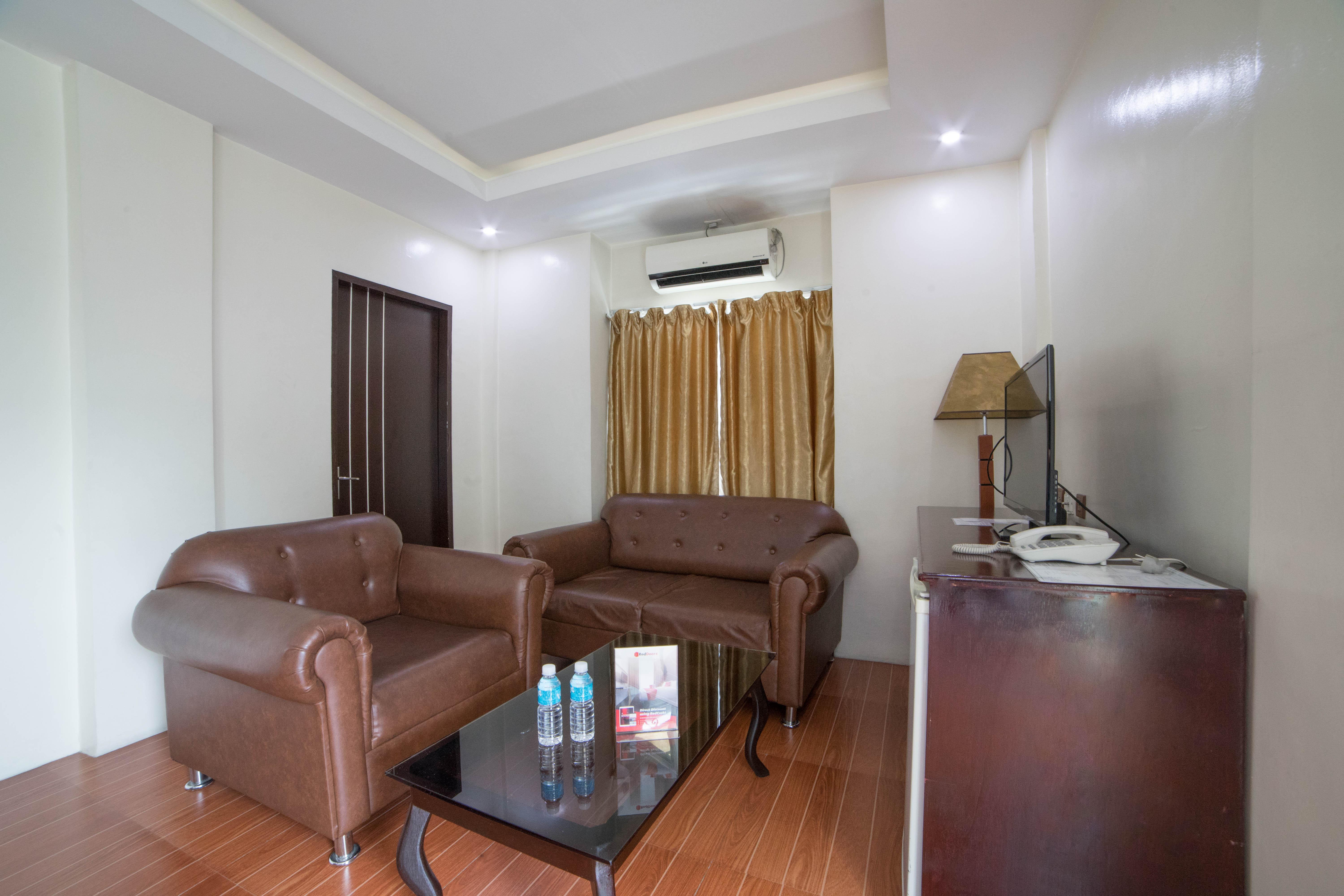 Reddoorz Plus @ Balibago Angeles City Bagian luar foto