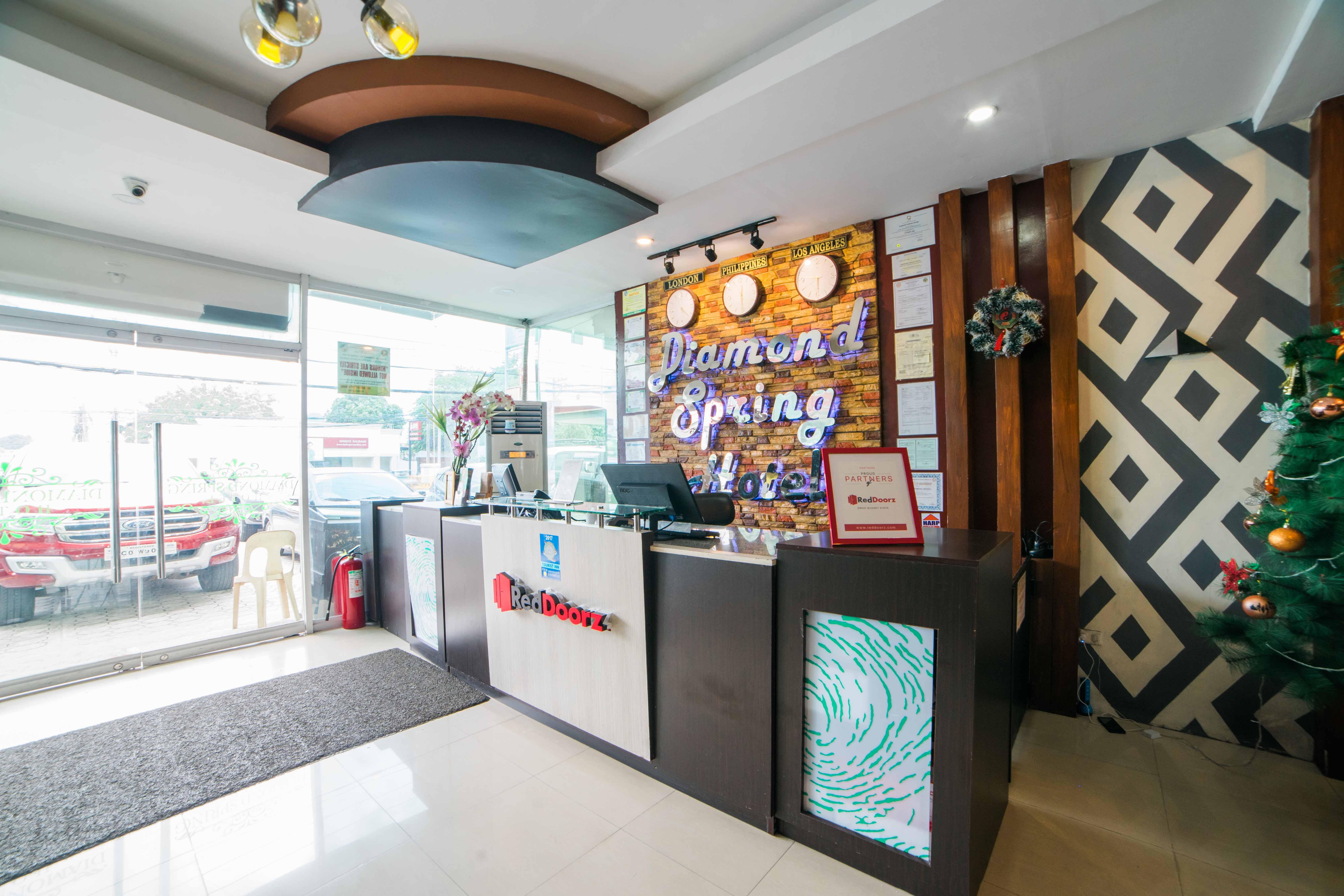 Reddoorz Plus @ Balibago Angeles City Bagian luar foto