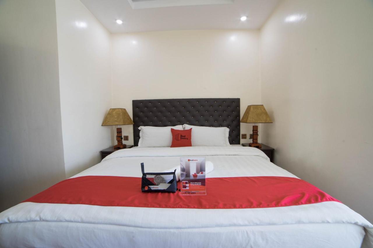 Reddoorz Plus @ Balibago Angeles City Bagian luar foto